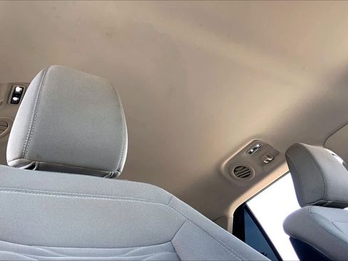 Used 2020 Ford Explorer XLT RWD image 14