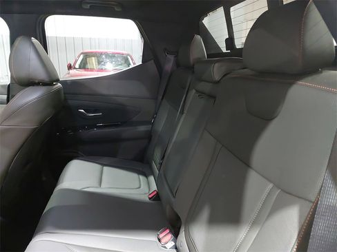 Certified 2025 Hyundai Santa Cruz Limited image 12