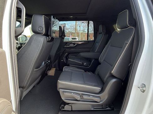 New 2026 GMC Yukon XL Elevation w/ Elevation Premium Package AWD/4WD image 36