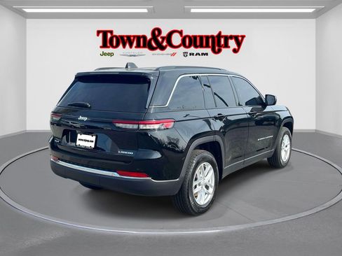 Certified 2024 Jeep Grand Cherokee Laredo X w/ Luxury Tech Group I AWD/4WD image 5
