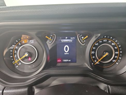 Used 2024 Jeep Wrangler Sport AWD/4WD image 16