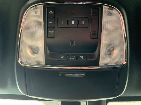 Used 2021 Jeep Grand Cherokee Laredo X AWD/4WD image 31