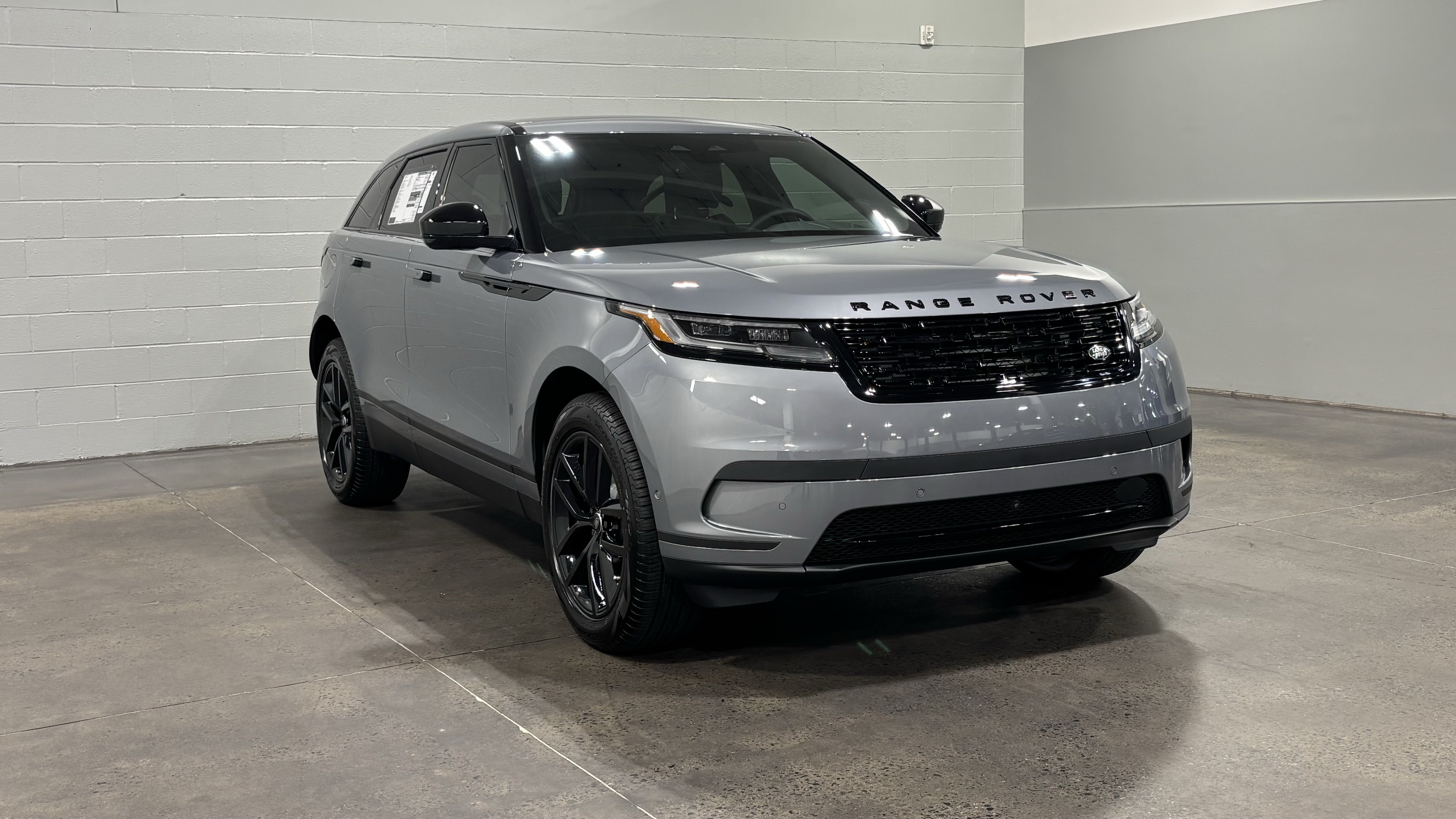 New 2026 Land Rover Range Rover Velar S AWD/4WD image 11