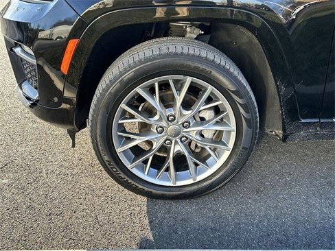 Certified 2022 Jeep Grand Cherokee Summit w/ Adv Protech Group IV image 10