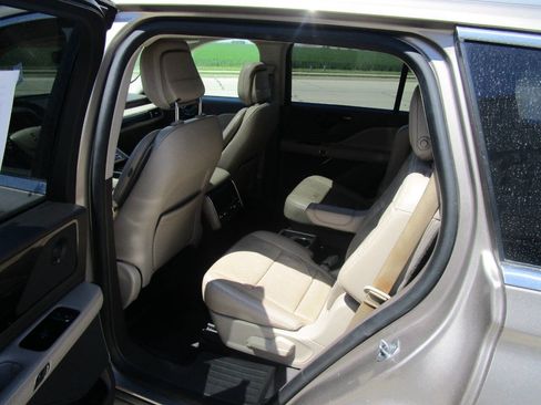 Used 2020 Lincoln Aviator Reserve w/ Equipment Group 201A AWD/4WD image 9
