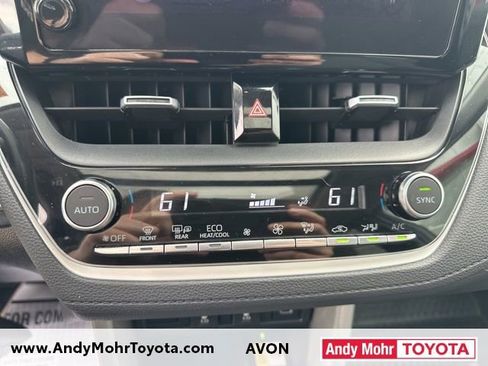 Used 2023 Toyota Corolla Cross XLE w/ Convenience Package image 23