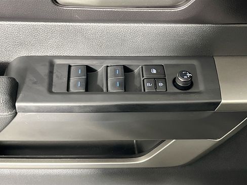 Used 2024 Toyota Tundra SR5 w/ SR5 Convenience Package AWD/4WD image 16