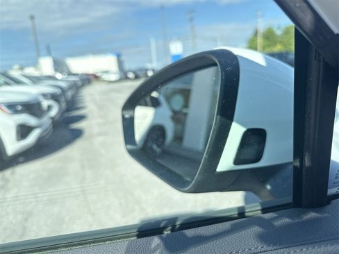 New 2025 Volkswagen Tiguan S image 18