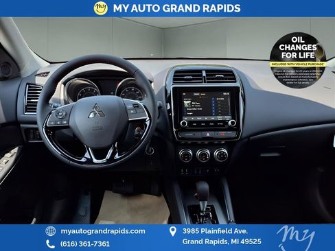 Used 2025 Mitsubishi Outlander Sport LE image 4