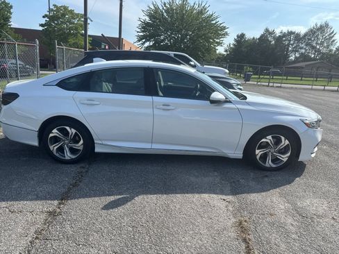 Used 2020 Honda Accord EX-L image 2