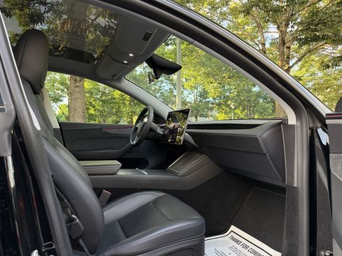 Used 2026 Tesla Model Y Long Range RWD image 18