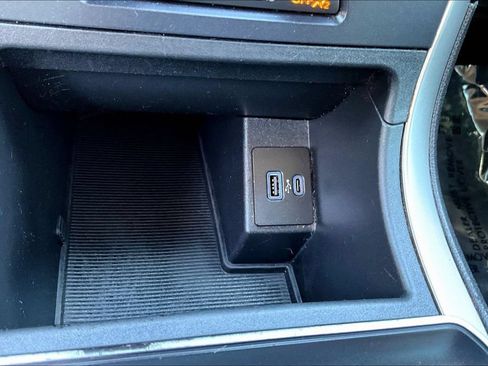 Certified 2021 Ford Edge SE FWD image 18