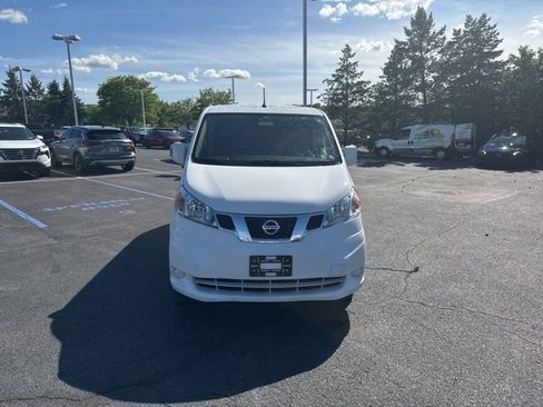 Used 2017 Nissan NV200 SV w/ Technology Package FWD image 2