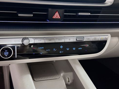 Used 2023 Hyundai Ioniq 6 SEL image 24