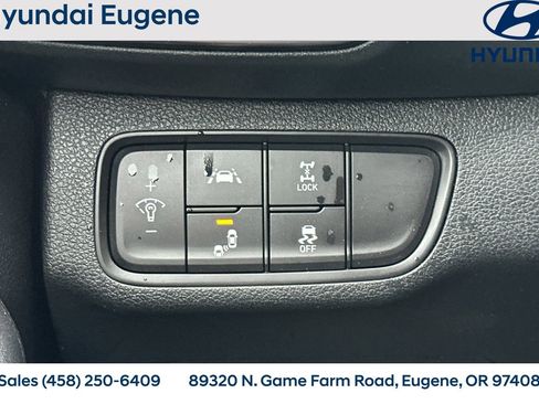 Used 2019 Hyundai Santa Fe SE image 32