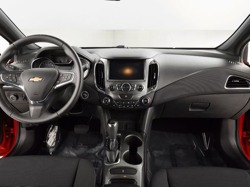 Used 2016 Chevrolet Cruze LT w/ Sun And Sound Package image 13