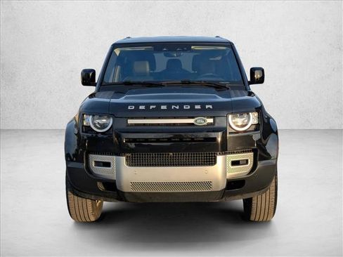 Used 2022 Land Rover Defender 90 S image 2