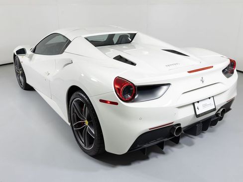 Used 2016 Ferrari 488 Spider image 15