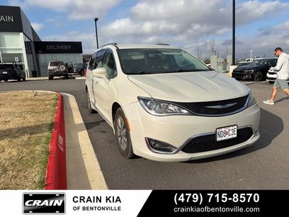 Used 2019 Chrysler Pacifica Touring-L Plus