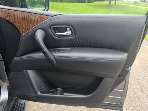 Used 2020 Nissan Armada SL w/ Premium Package AWD/4WD image 18