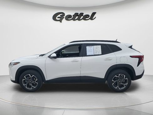 Certified 2024 Chevrolet Trax LT FWD image 8