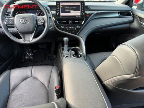 Used 2022 Toyota Camry XSE image 14