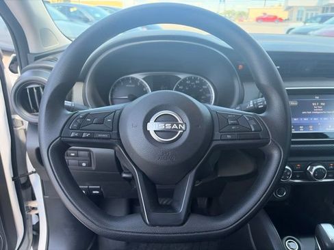 Used 2025 Nissan Kicks Play S FWD image 18