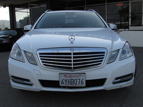 Used 2013 Mercedes-Benz E 350 4MATIC Wagon image 3