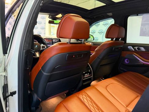 Used 2021 BMW X5 M50i w/ Executive Package AWD/4WD image 21
