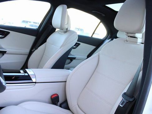 New 2025 Mercedes-Benz C 300 4MATIC Sedan image 30
