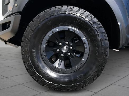 Used 2018 Ford F150 Raptor w/ Equipment Group 802A Luxury AWD/4WD image 11
