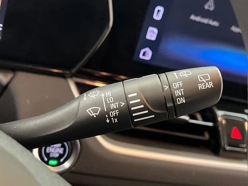 Used 2025 Chevrolet TrailBlazer LT AWD/4WD image 41