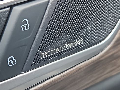 New 2026 Volkswagen Atlas SEL Premium R-Line image 11