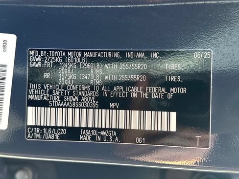 Used 2025 Toyota Grand Highlander FWD image 37