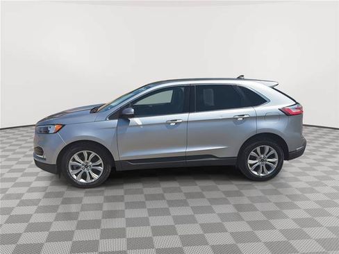 Certified 2024 Ford Edge Titanium AWD/4WD image 2