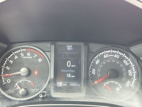 Used 2023 Toyota Tacoma SR image 22