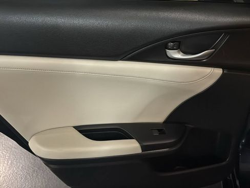 Used 2019 Honda Insight Touring image 15