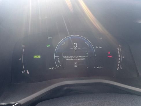 Used 2025 Toyota Camry SE image 21