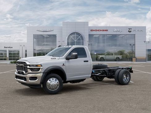 New 2026 RAM 4500 Tradesman w/ Chrome Appearance Group RWD image 2
