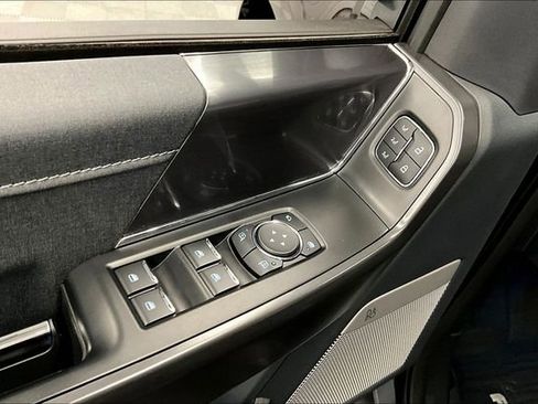 Used 2024 Ford F150 Lariat AWD/4WD image 32