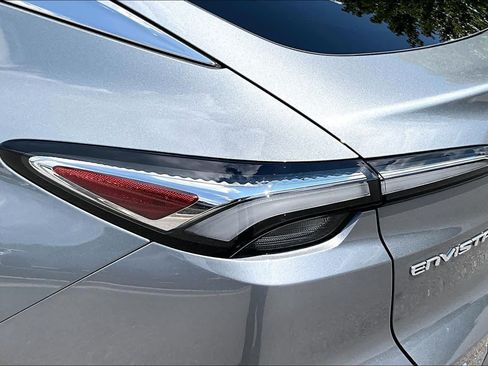 Used 2025 Buick Envista Avenir FWD image 29