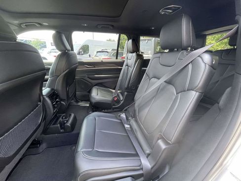 New 2025 Jeep Grand Cherokee L Limited AWD/4WD image 29