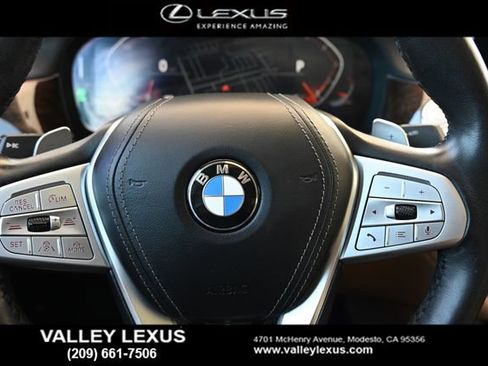 Used 2022 BMW 750i xDrive AWD/4WD image 10