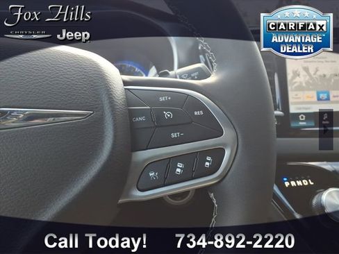 Certified 2026 Chrysler Pacifica Select FWD image 19