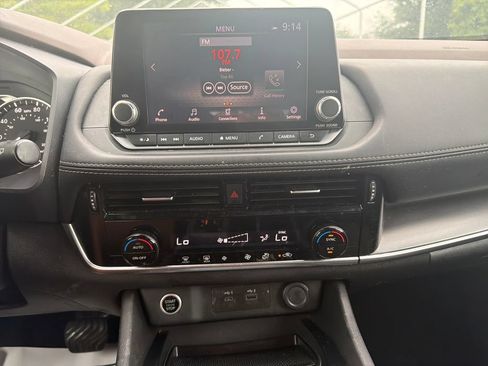 Used 2021 Nissan Rogue SV FWD image 19