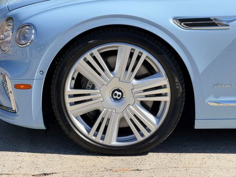 New 2026 Bentley Flying Spur Plug-In Hybrid image 6