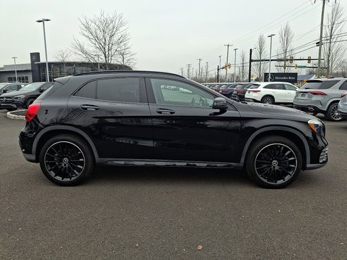 Certified 2019 Mercedes-Benz GLA 250 4MATIC image 7