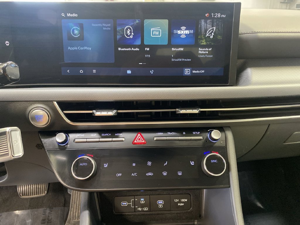 Used 2025 Hyundai Sonata SEL FWD image 17