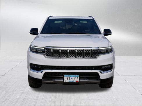 Used 2023 Jeep Grand Wagoneer Series III image 2