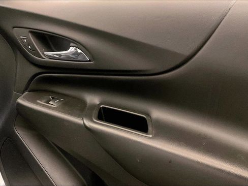 Used 2021 Chevrolet Equinox LT image 24